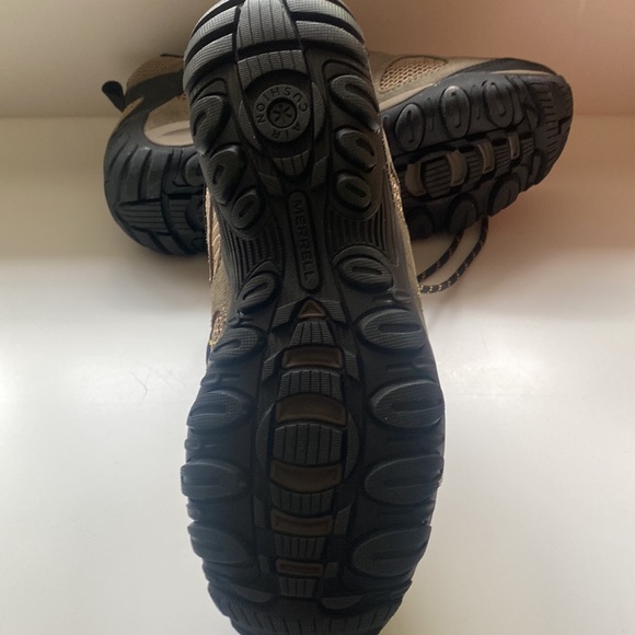 Waterproof Men’s Merrell Hiking Boots - Picture 3 of 5